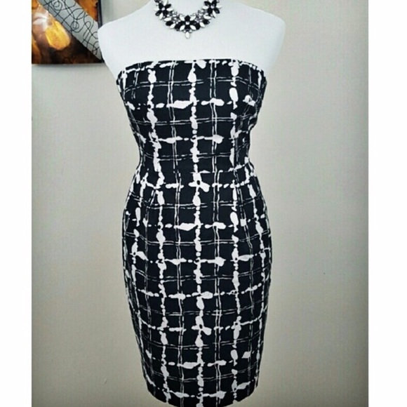 Express Dresses & Skirts - ❤️Express Black White Print Strapless Dress Pocket